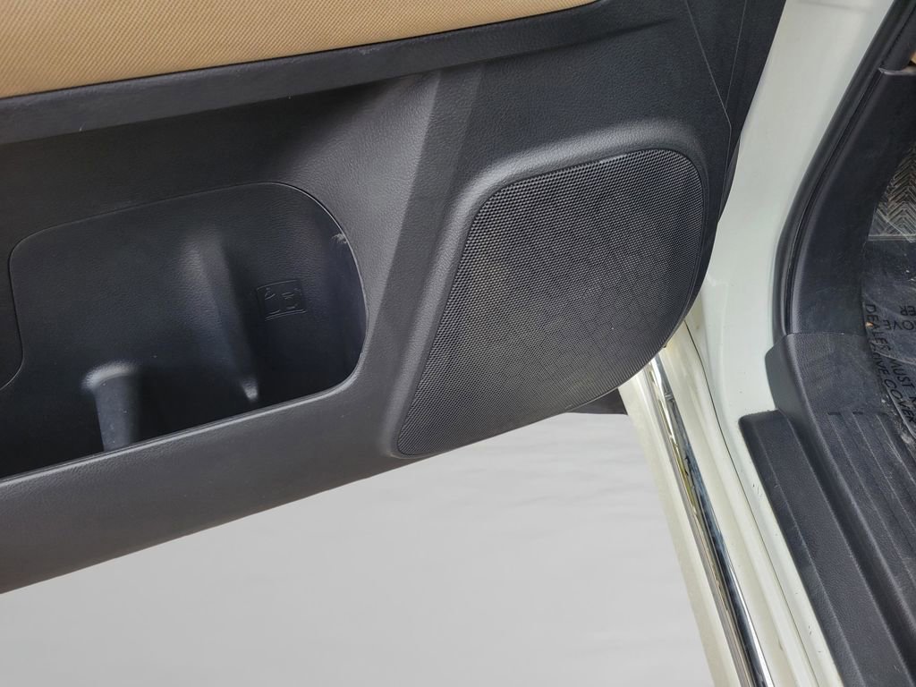 Used 2013 Toyota 4Runner SR5 w/ Convenience Pkg image 23