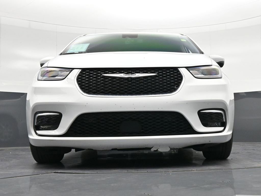 Used 2023 Chrysler Pacifica Touring-L FWD image 35