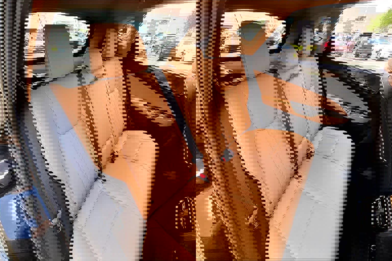 Used 2024 Lexus NX 250 FWD w/ Towing Package (2000 Lbs) image 17