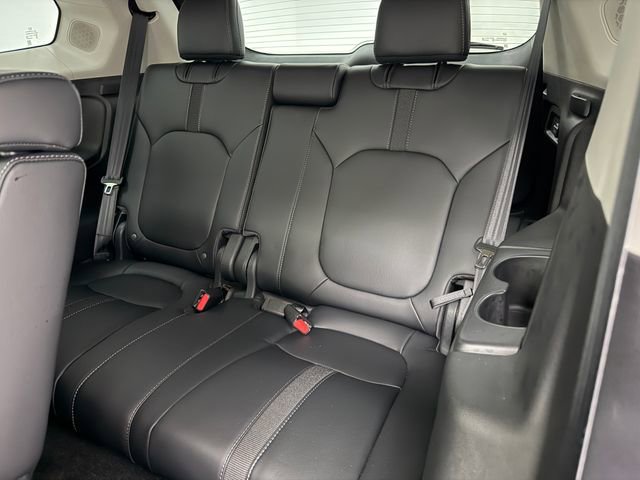 Used 2025 Honda Pilot Touring image 35