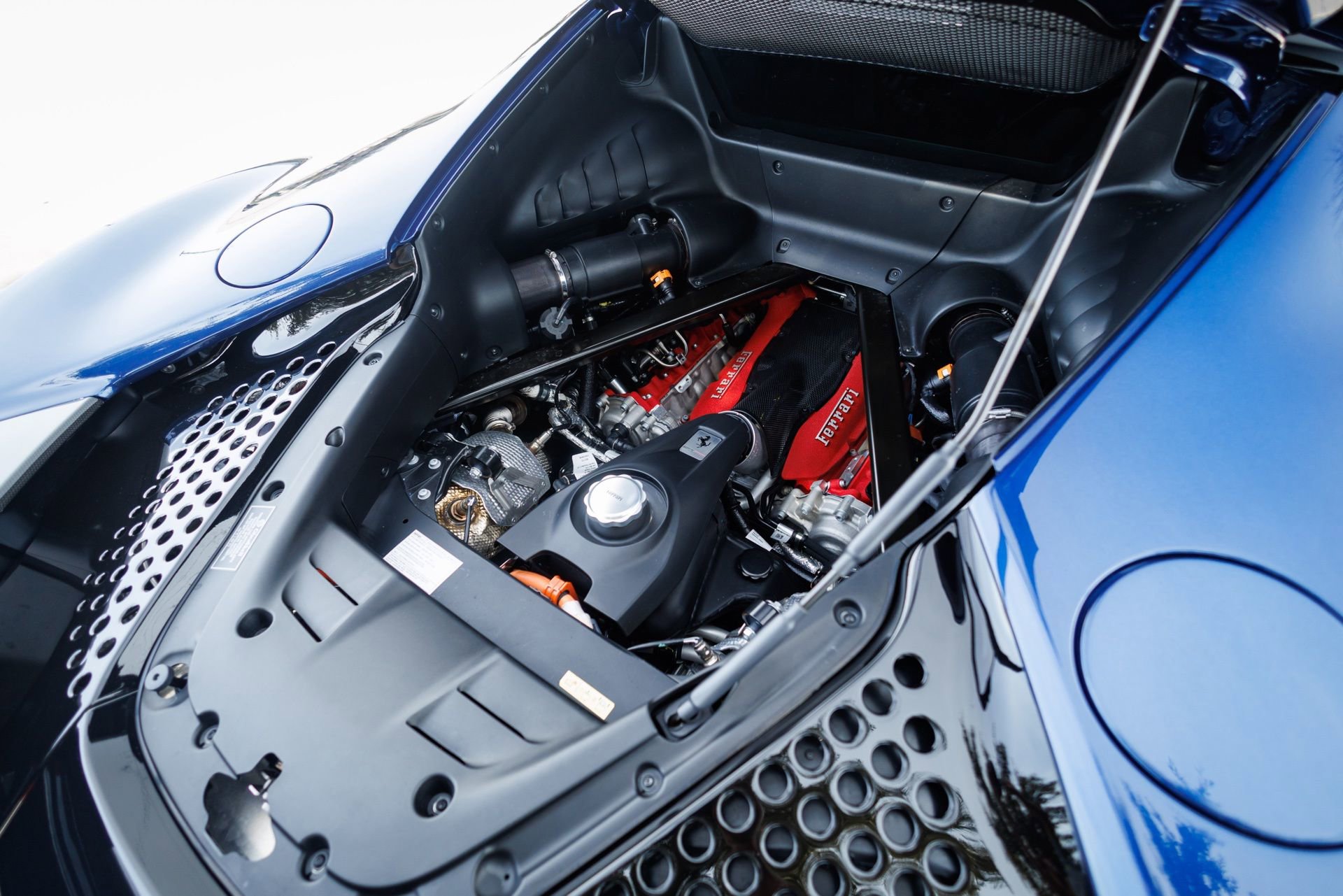 Used 2022 Ferrari SF90 Stradale image 80