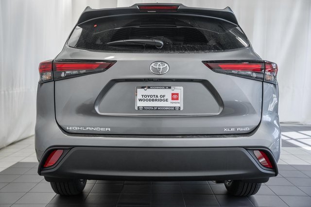 New 2025 Toyota Highlander XLE image 5