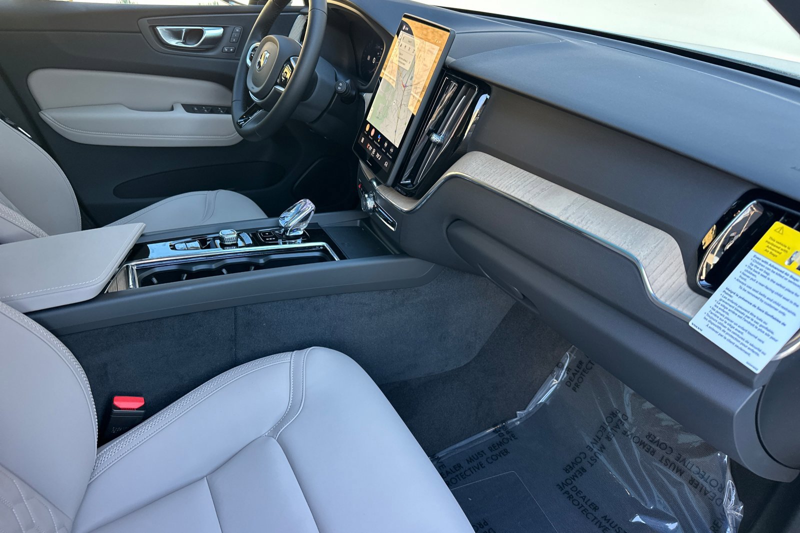 New 2026 Volvo XC60 B5 Core image 13