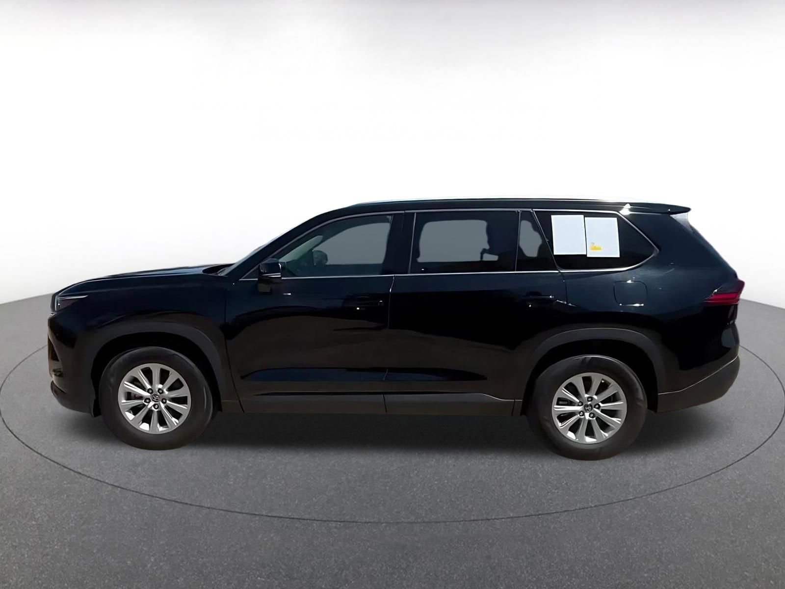 Used 2025 Toyota Grand Highlander FWD image 8