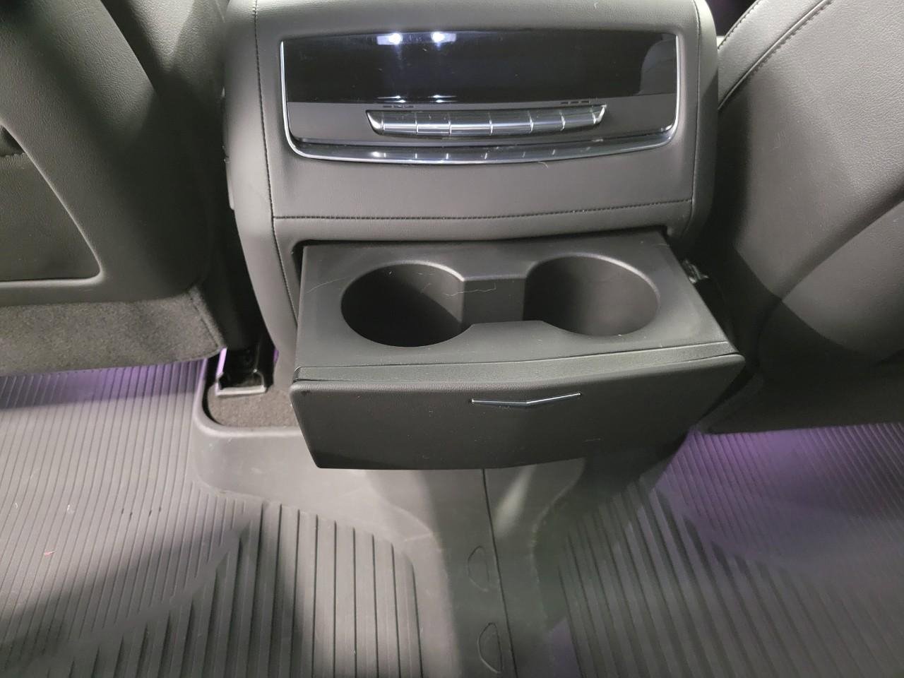 Used 2025 Cadillac Escalade Luxury w/ LPO, Floor Liner Package AWD/4WD image 23