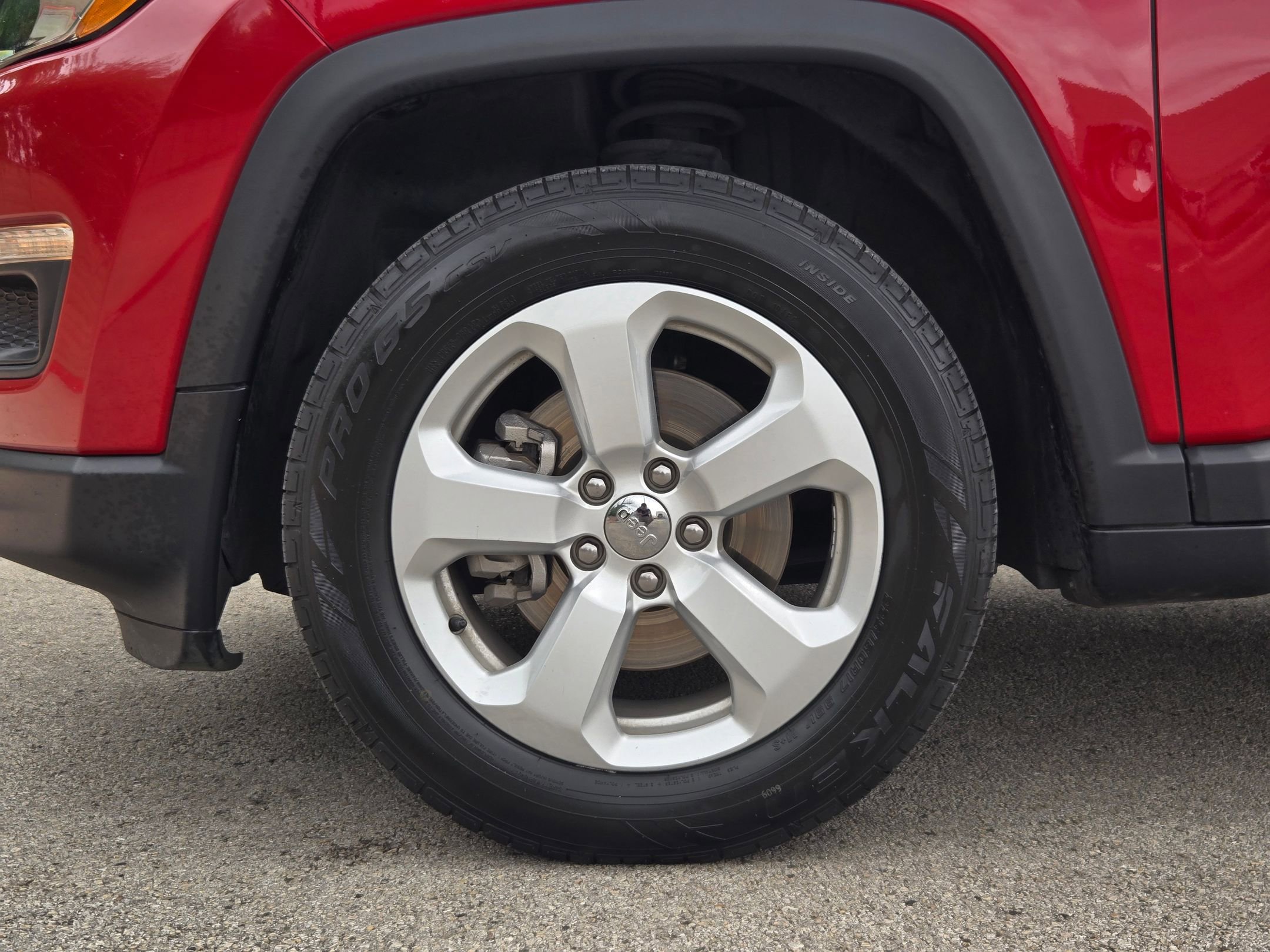 Used 2019 Jeep Compass Latitude w/ Safety & Security Group image 31