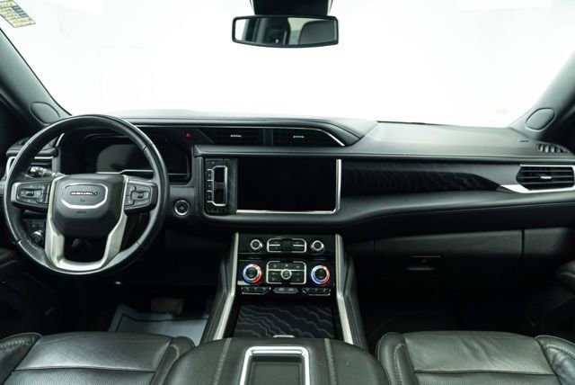 Used 2023 GMC Yukon XL Denali image 17