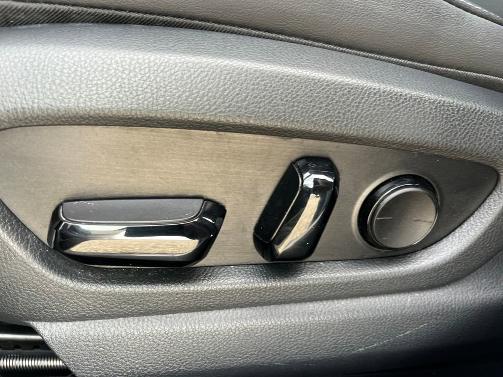 Used 2023 Lexus UX 250h AWD w/ Accessory Package (Z2) image 30