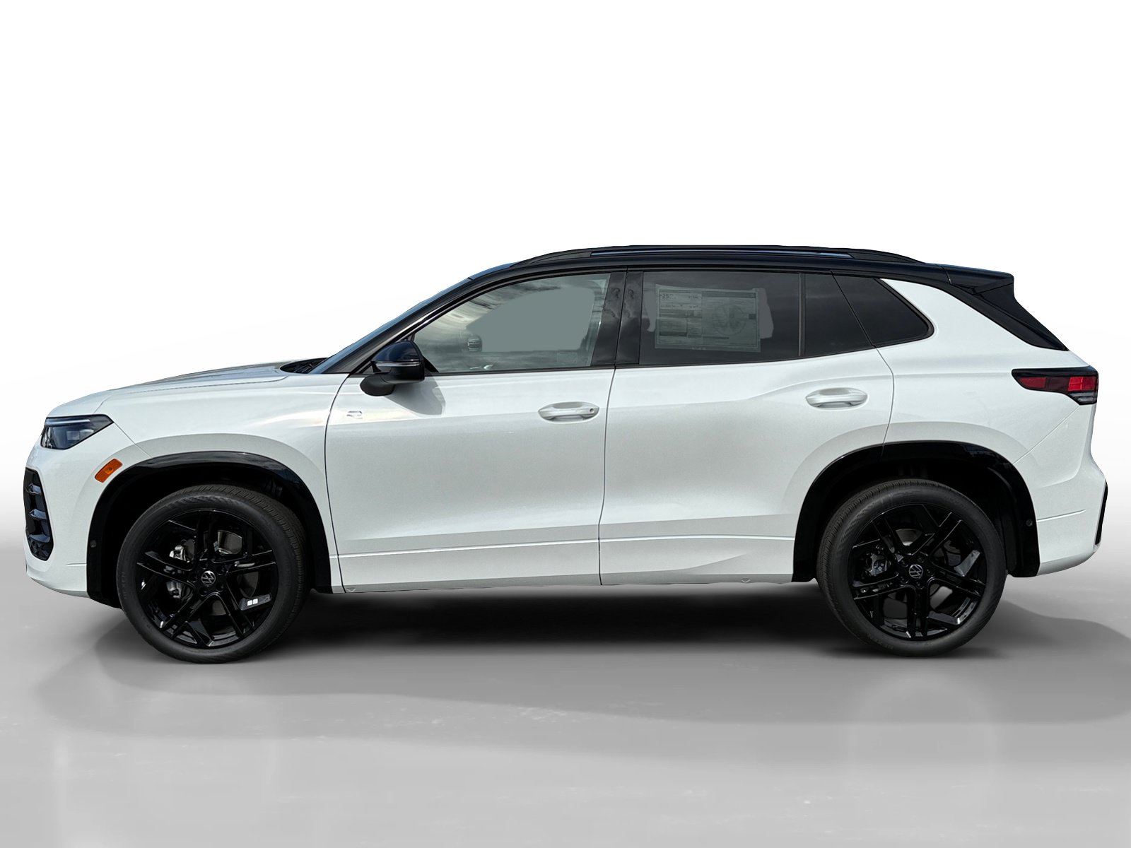 New 2026 Volkswagen Tiguan SE R-Line AWD/4WD image 2