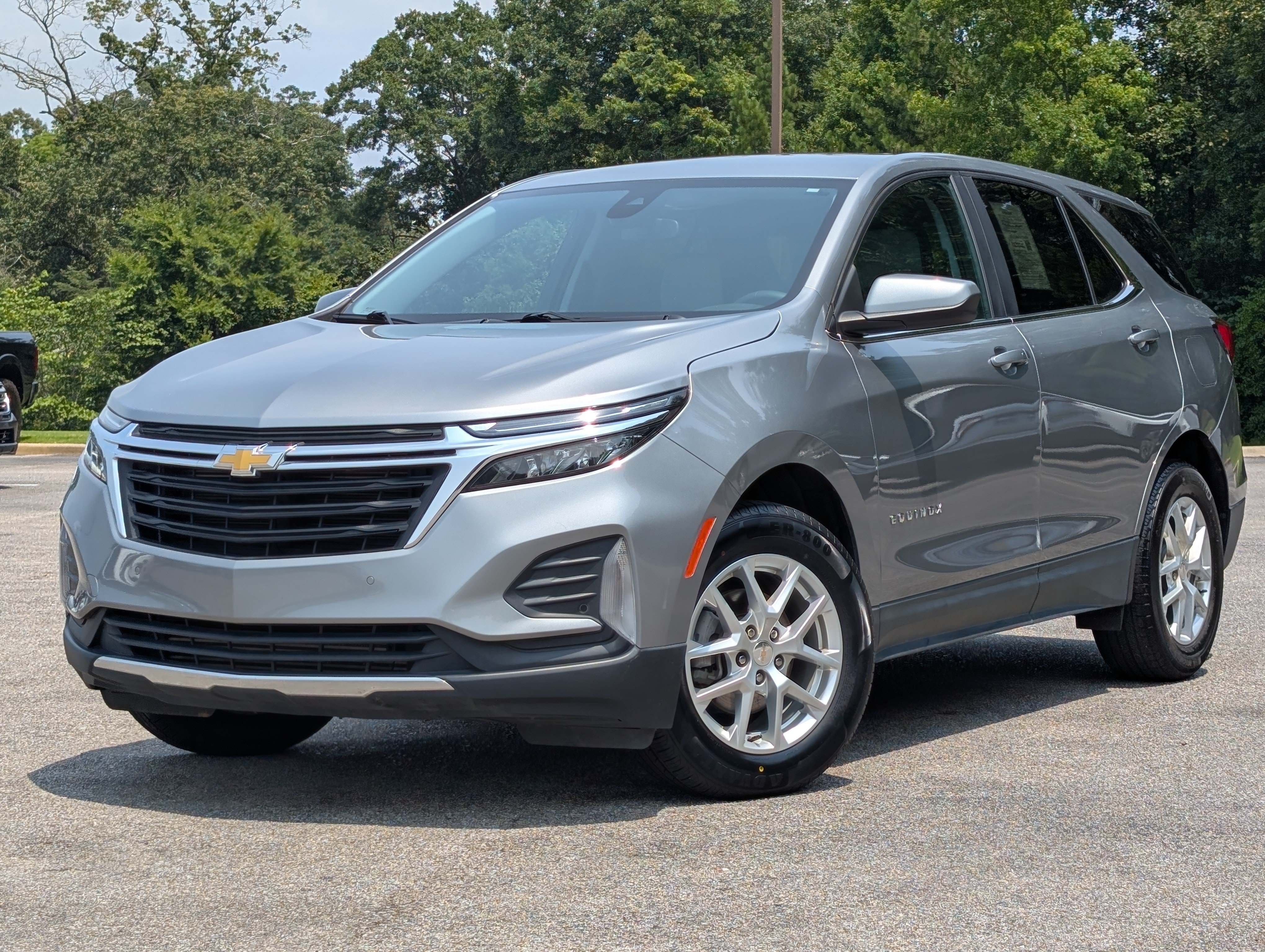 Used 2023 Chevrolet Equinox LT w/ Driver Convenience Package FWD image 4