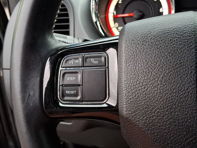 Used 2016 Dodge Grand Caravan SE FWD image 30