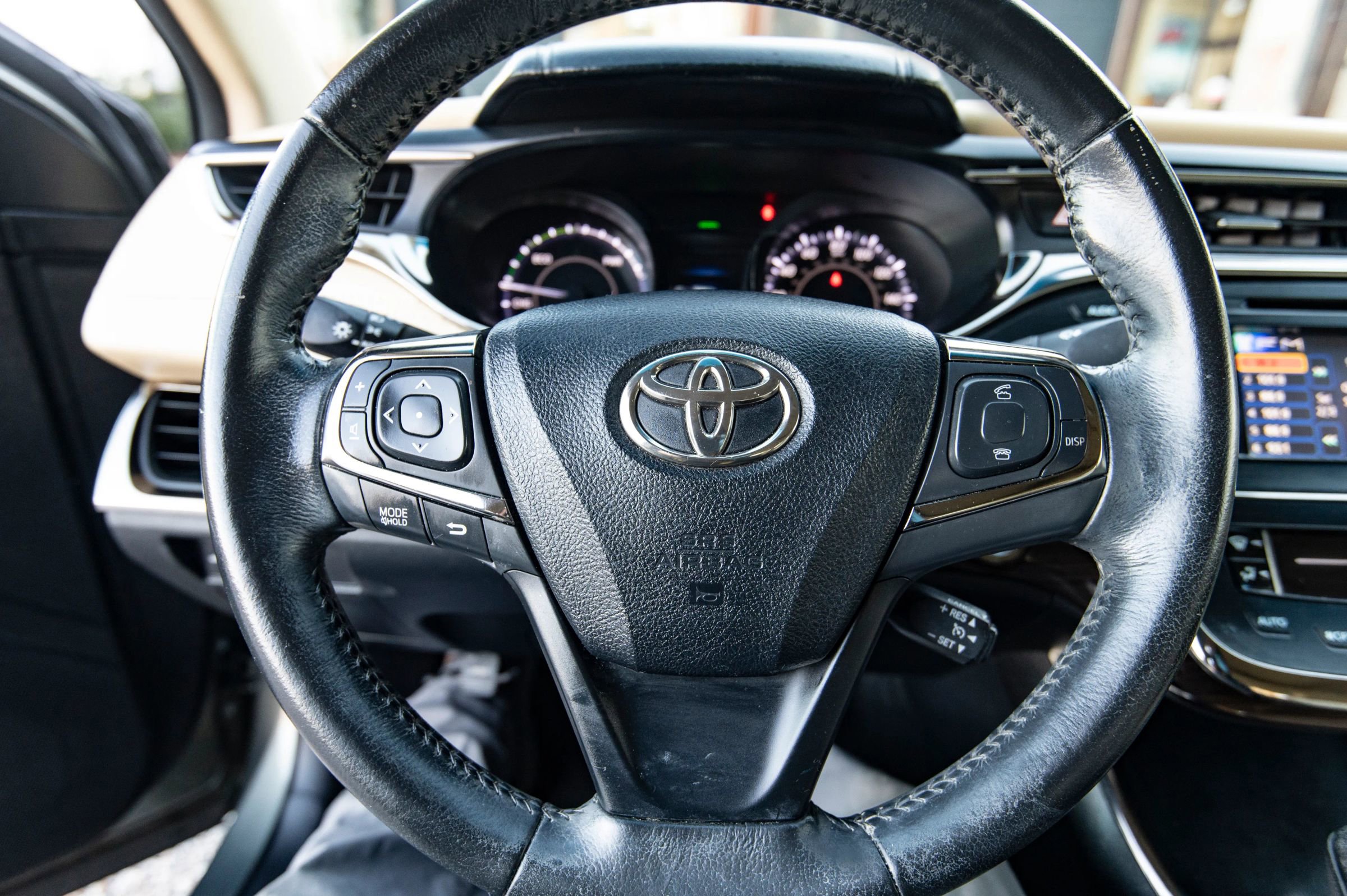 Used 2013 Toyota Avalon XLE Premium image 26