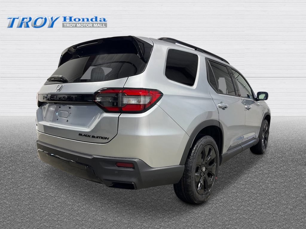 New 2026 Honda Pilot Black Edition image 5