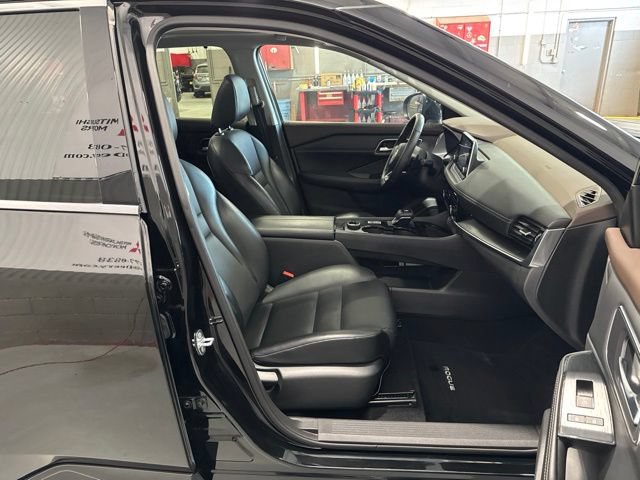 Used 2021 Nissan Rogue SV w/ Premium Package AWD/4WD image 17