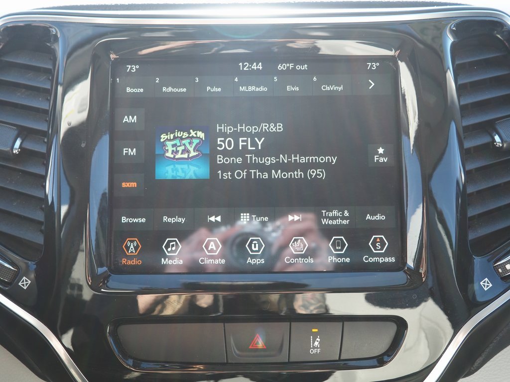 Used 2022 Jeep Cherokee Limited image 27