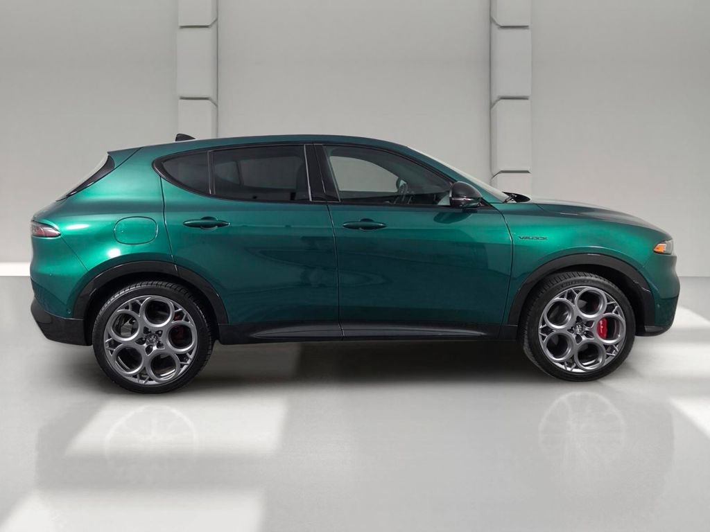 Used 2024 Alfa Romeo Tonale Veloce AWD/4WD image 4