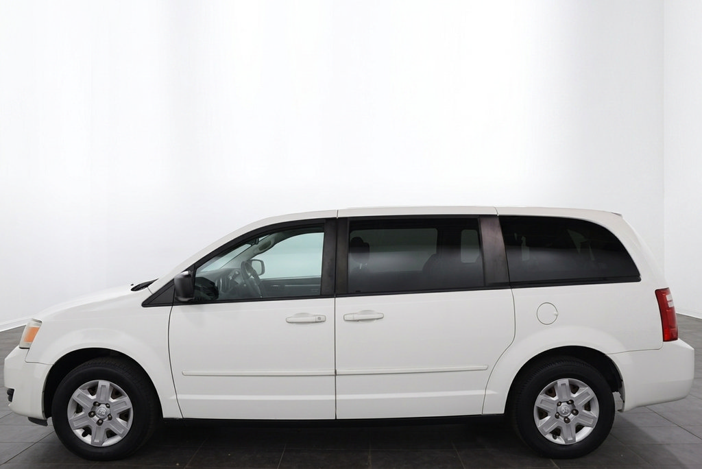 Used 2010 Dodge Grand Caravan SE w/ Climate Group FWD image 5