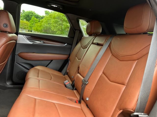 Used 2020 Cadillac XT5 Premium Luxury FWD image 17