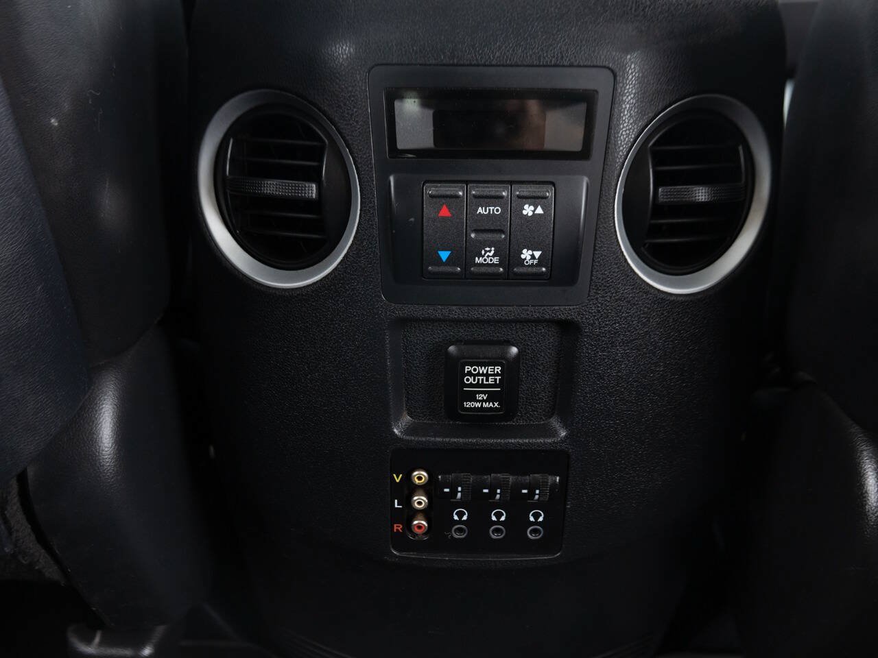 Used 2009 Honda Pilot Touring image 31
