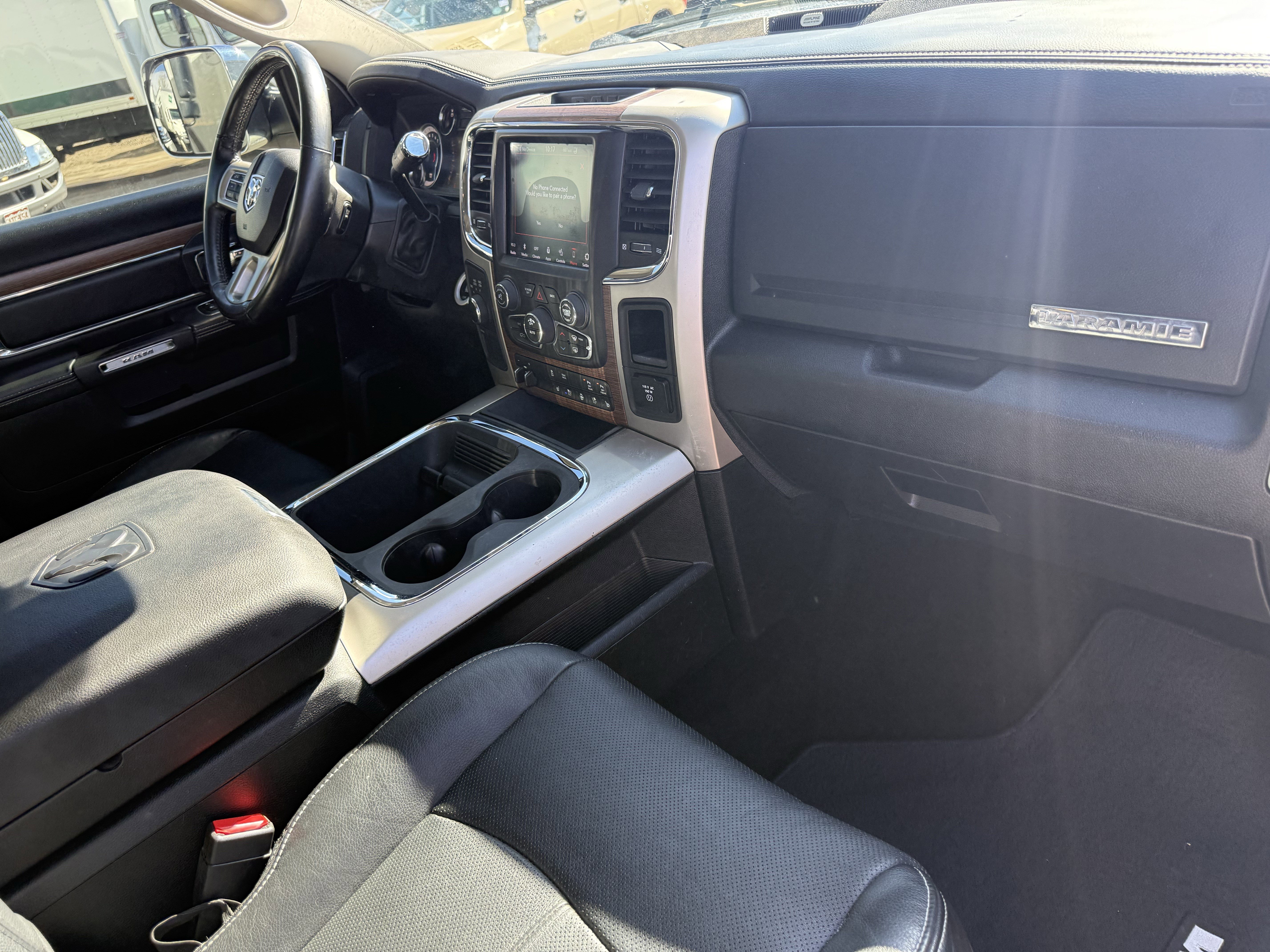 Used 2018 RAM 2500 Laramie w/ Protection Group image 20