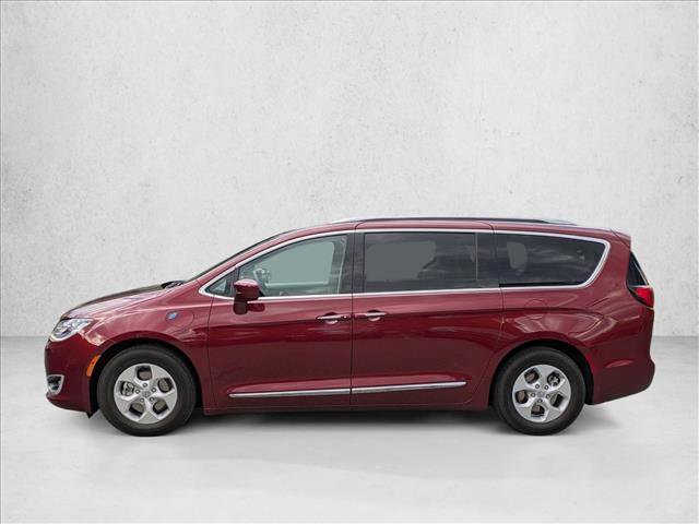 Used 2018 Chrysler Pacifica Touring-L image 9
