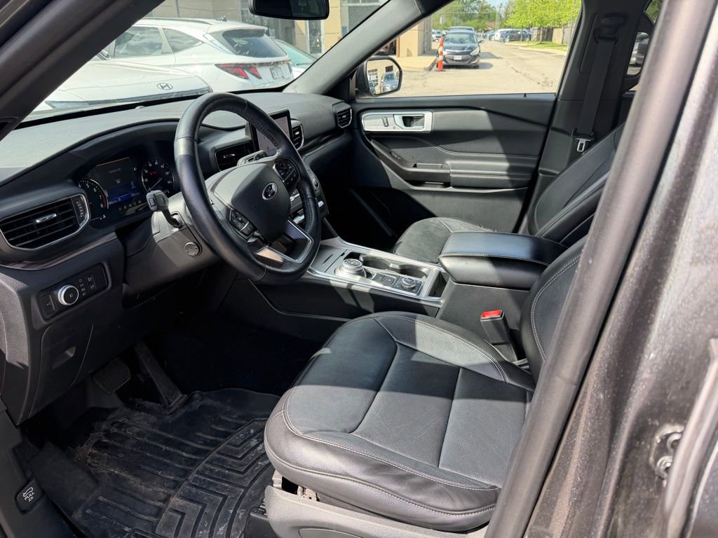 Used 2020 Ford Explorer Limited AWD/4WD image 6