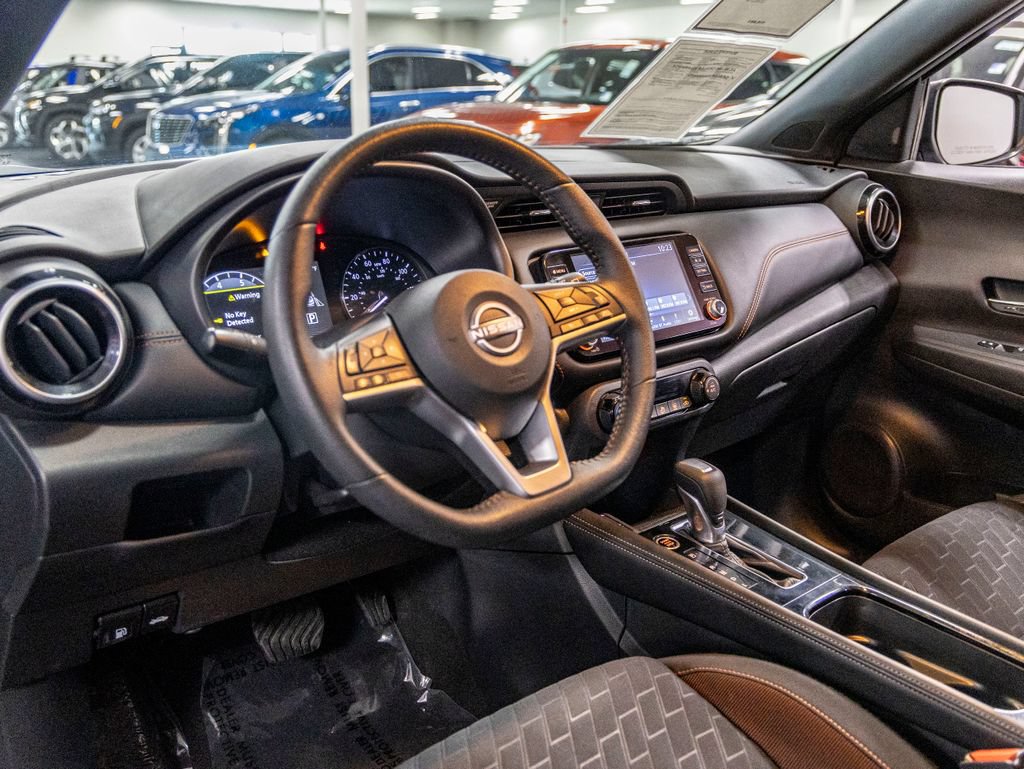 Used 2023 Nissan Kicks SR FWD image 14