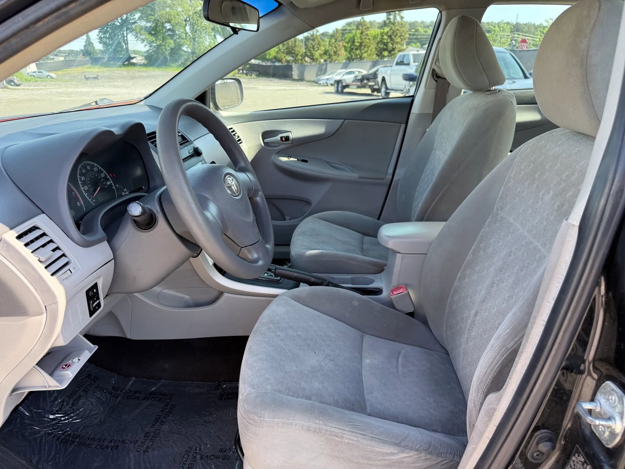 Used 2009 Toyota Corolla LE image 2