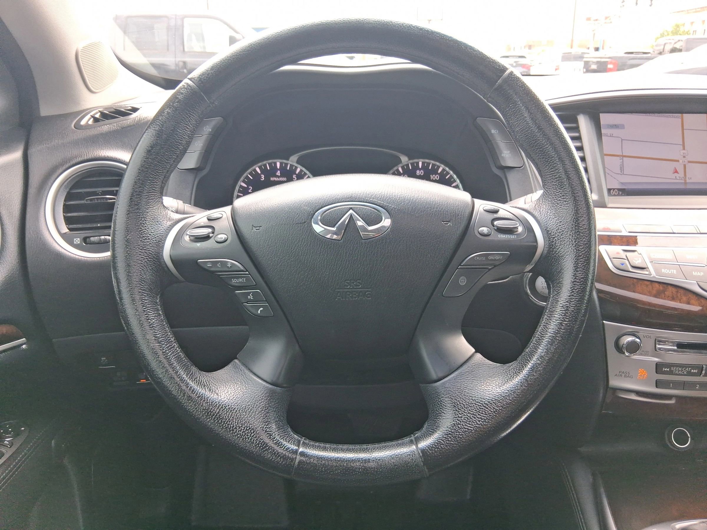 Used 2013 INFINITI JX35 AWD w/ Premium Pkg image 18