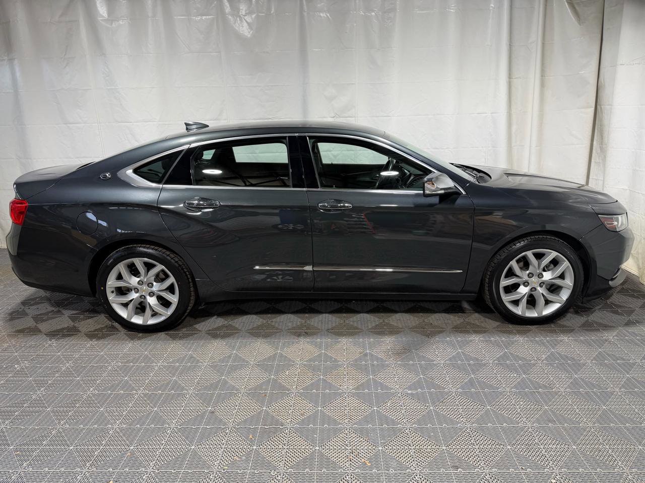 Used 2015 Chevrolet Impala LTZ image 9