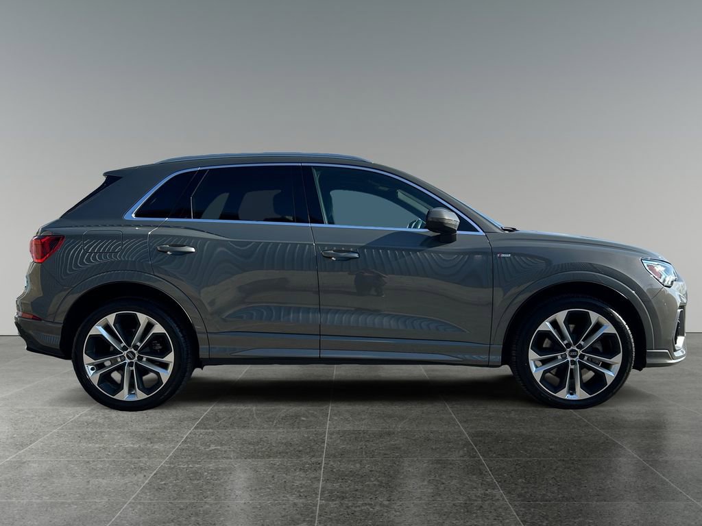 Used 2020 Audi Q3 2.0T Premium Plus w/ Premium Plus Package AWD/4WD image 9