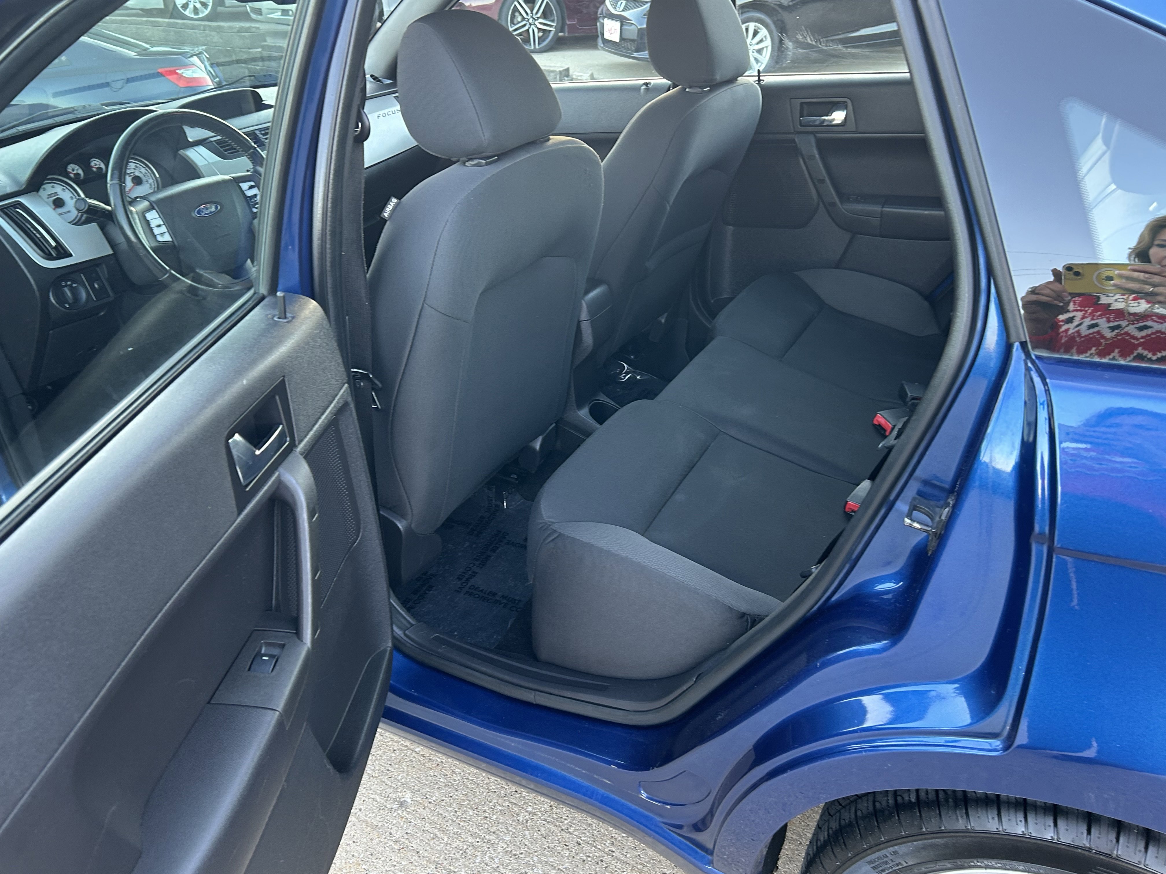 Used 2009 Ford Focus SES image 8