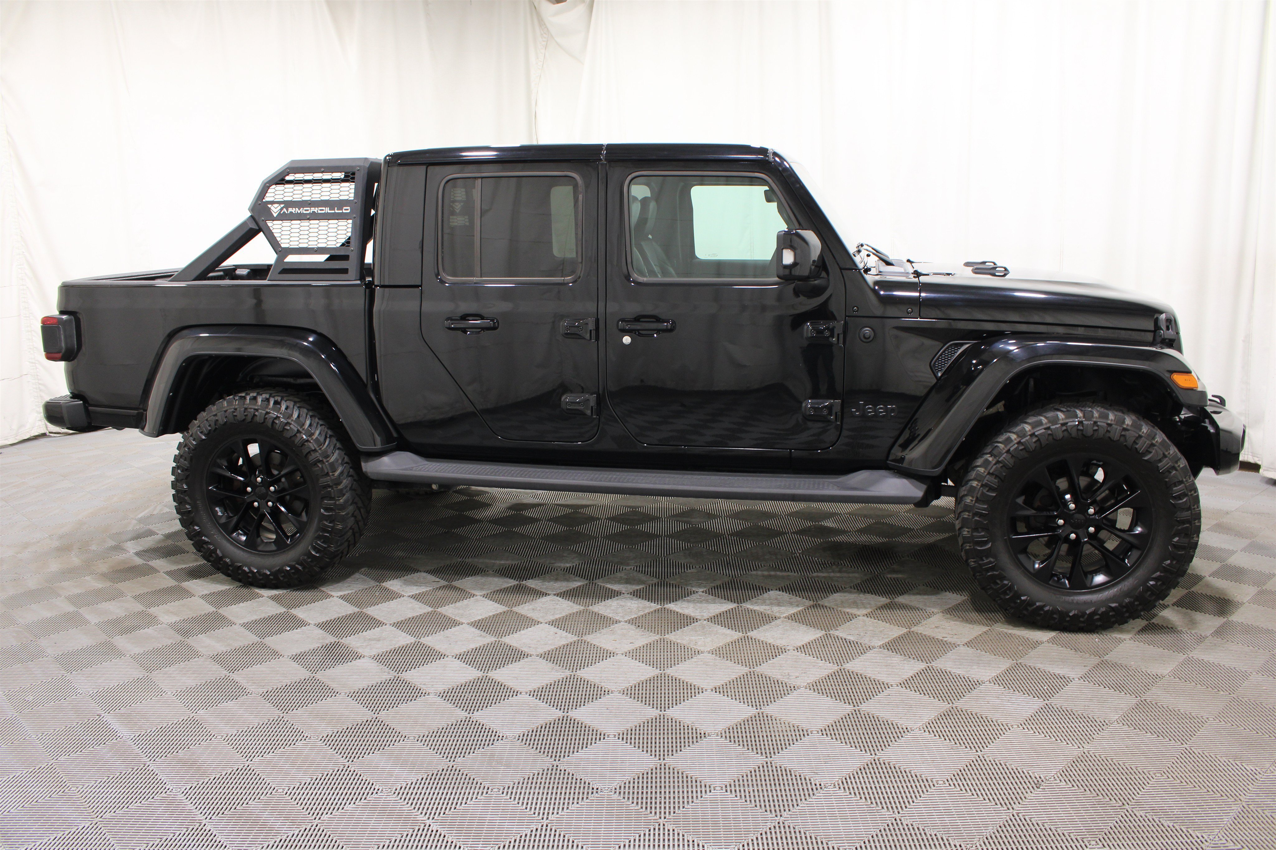 Used 2023 Jeep Gladiator Overland AWD/4WD image 30