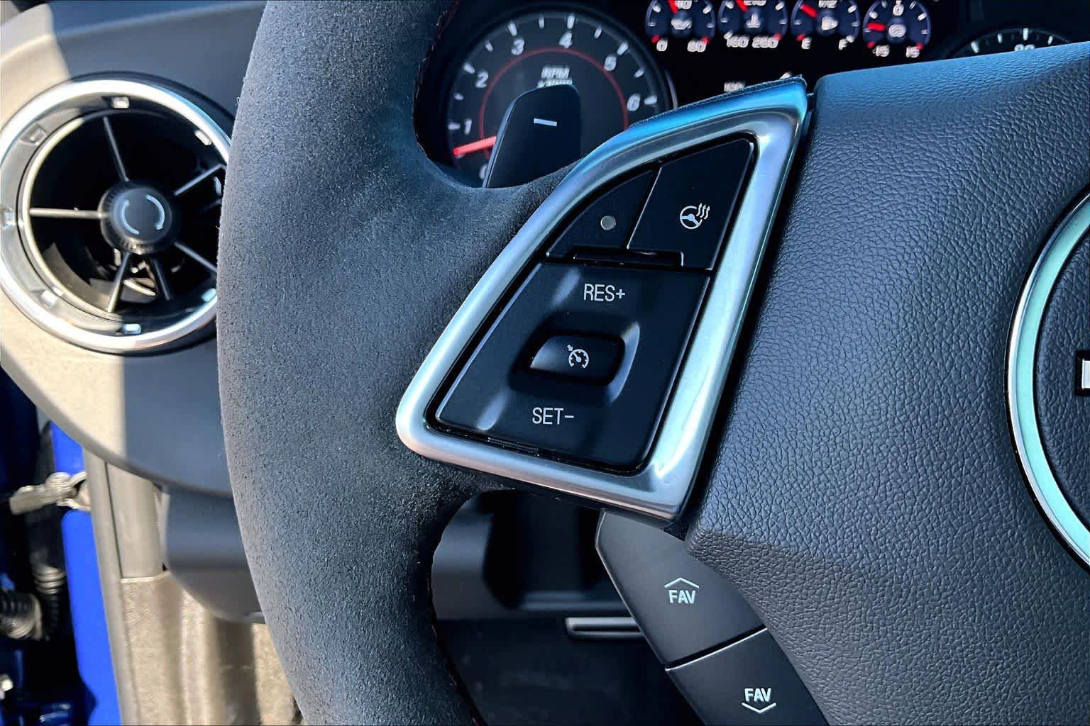 Used 2021 Chevrolet Camaro ZL1 RWD image 21
