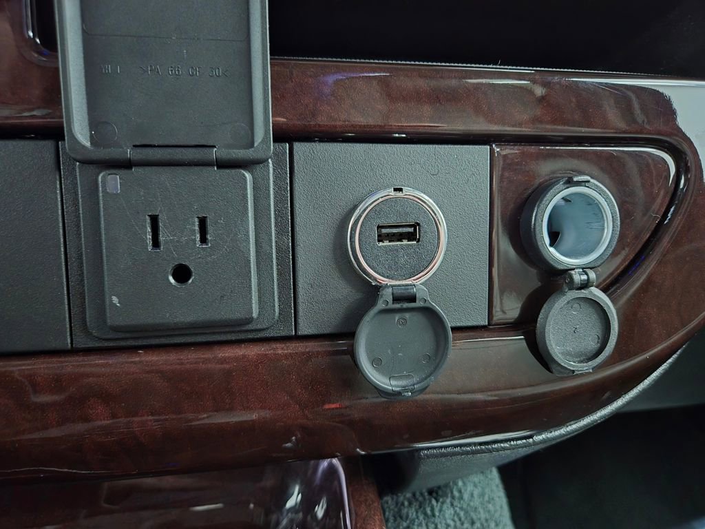 Used 2020 GMC Savana 2500 Explorer Limited SE image 29