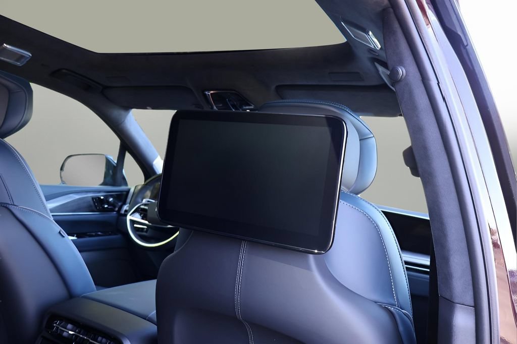 New 2025 Cadillac Escalade IQ Luxury 2 AWD/4WD image 22