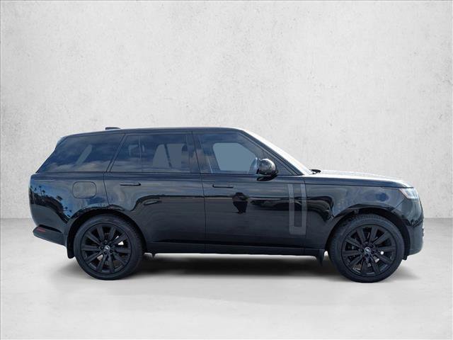 Used 2023 Land Rover Range Rover SE image 4