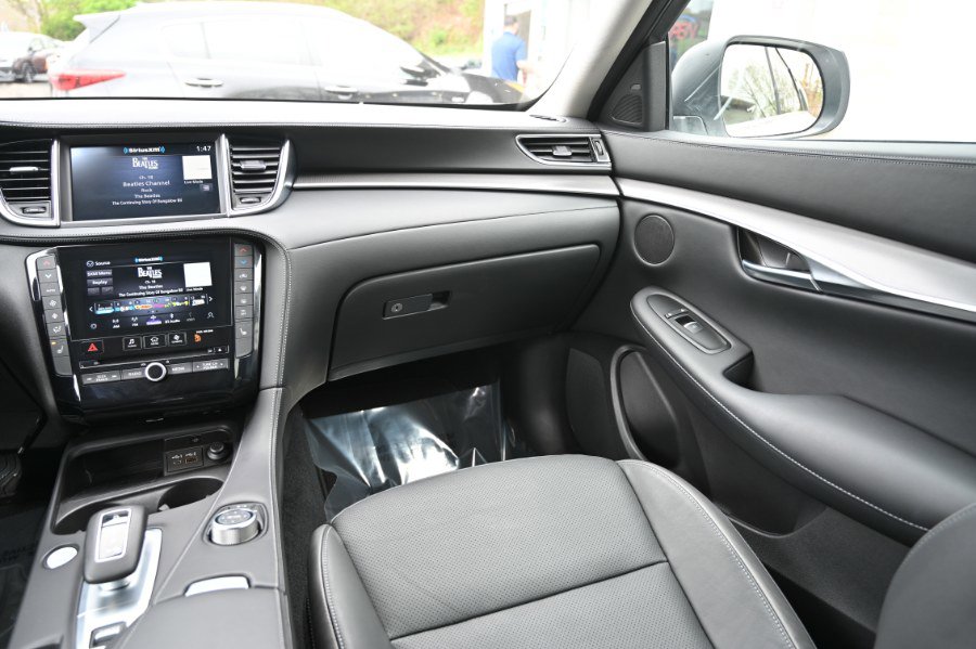 Used 2023 INFINITI QX50 Luxe AWD/4WD image 15