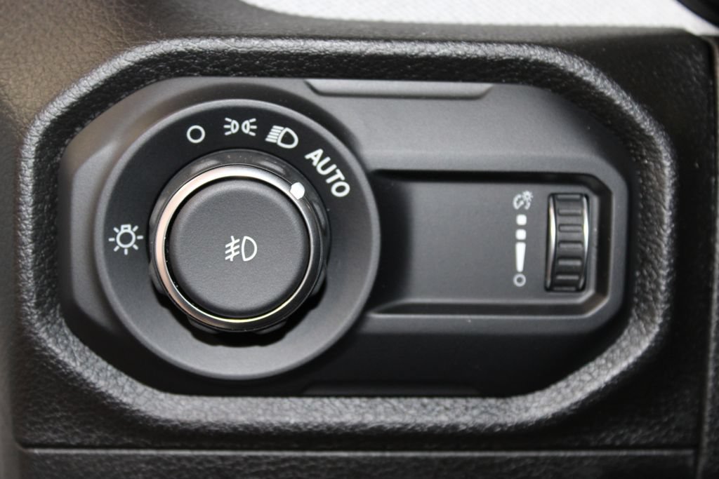 Used 2024 Jeep Wrangler Sport AWD/4WD image 31
