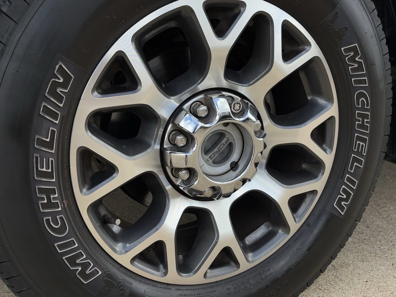 Used 2022 Ford F250 Lariat w/ Lariat Value Package AWD/4WD image 11