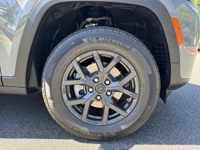 New 2027 Jeep Grand Cherokee Altitude RWD image 12