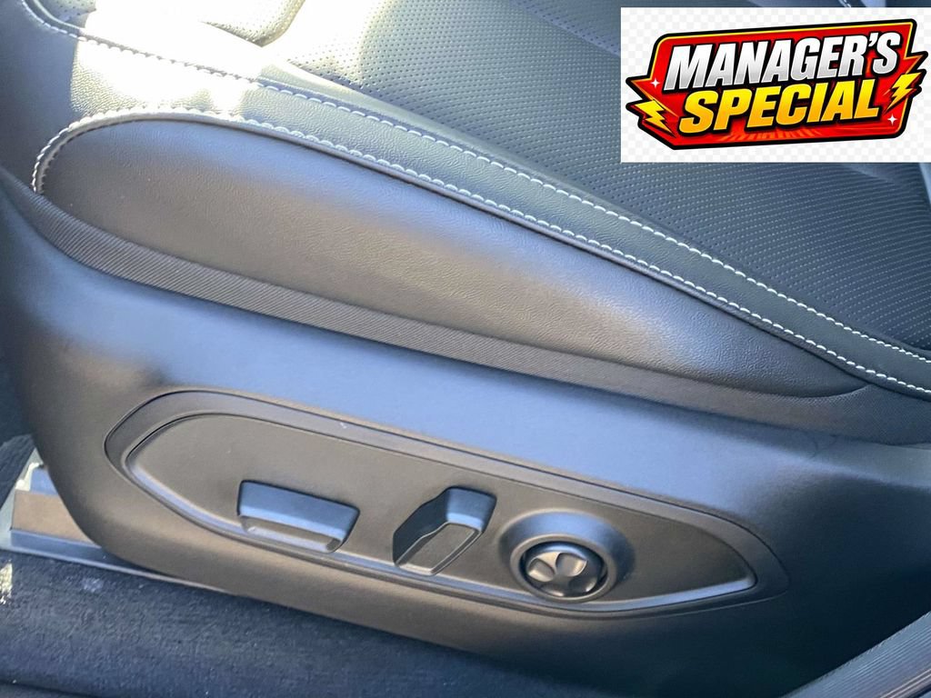 New 2026 Jeep Grand Cherokee Limited w/ Luxury Tech Group II RWD image 40