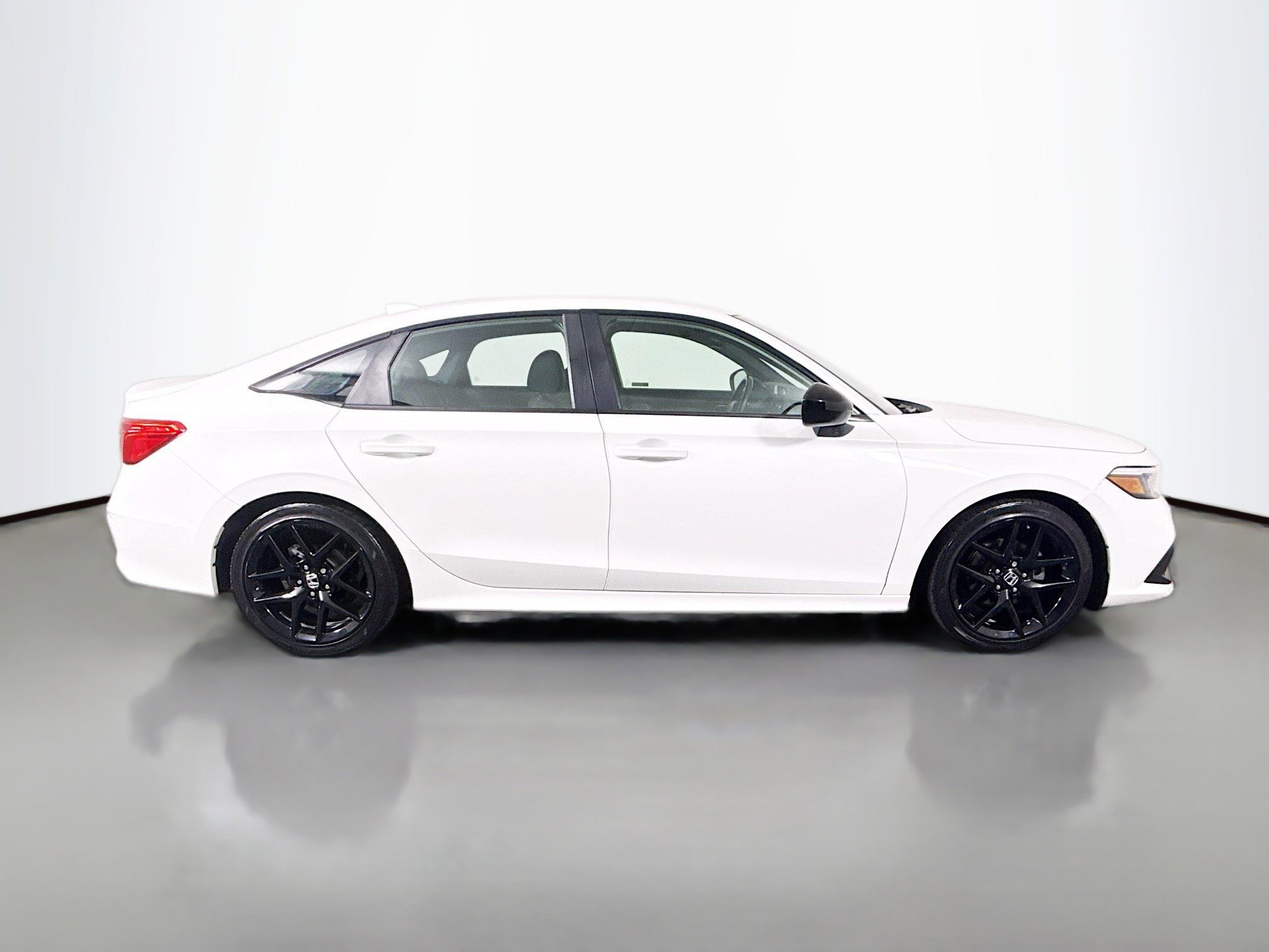 Used 2023 Honda Civic Sport image 11