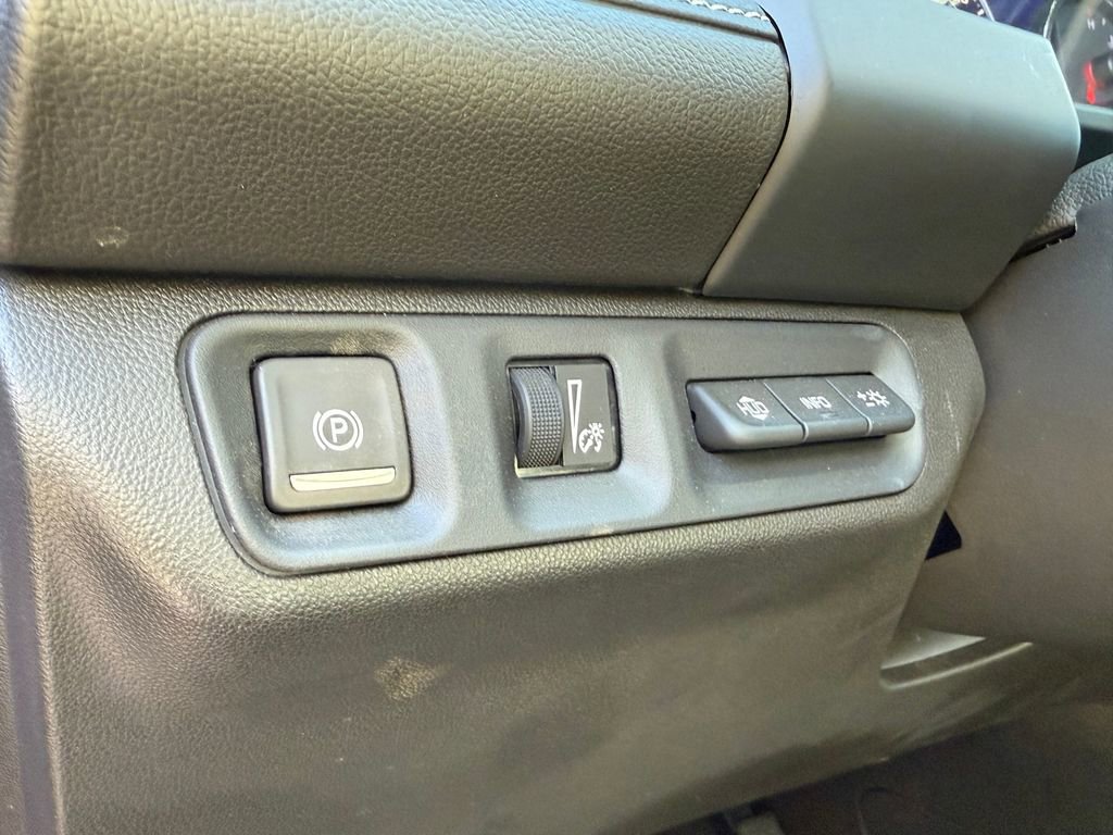 Used 2023 GMC Acadia Denali w/ Denali Ultimate Package image 13