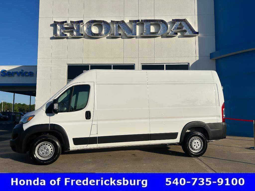 Used 2025 RAM ProMaster 2500 w/ Convenience Group FWD image 1
