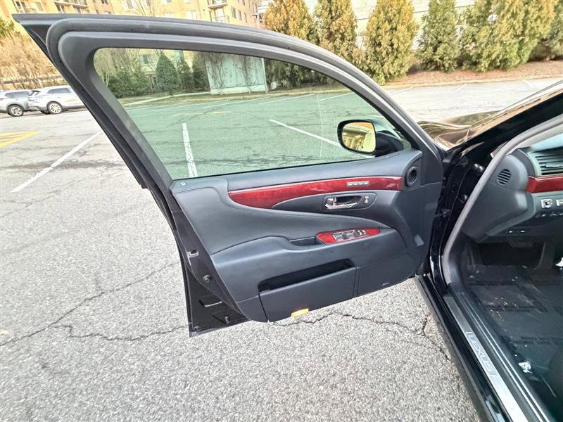 Used 2008 Lexus LS 460 image 33