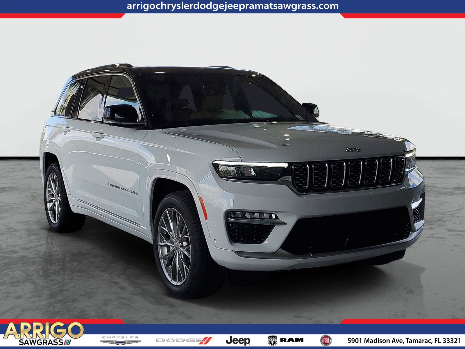 Certified 2025 Jeep Grand Cherokee Summit w/ Adv Protech Group IV AWD/4WD image 1