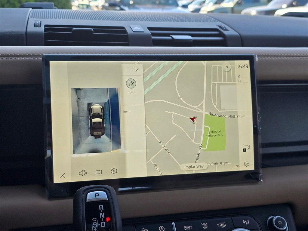 New 2025 Land Rover Defender 90 X-Dynamic SE image 14