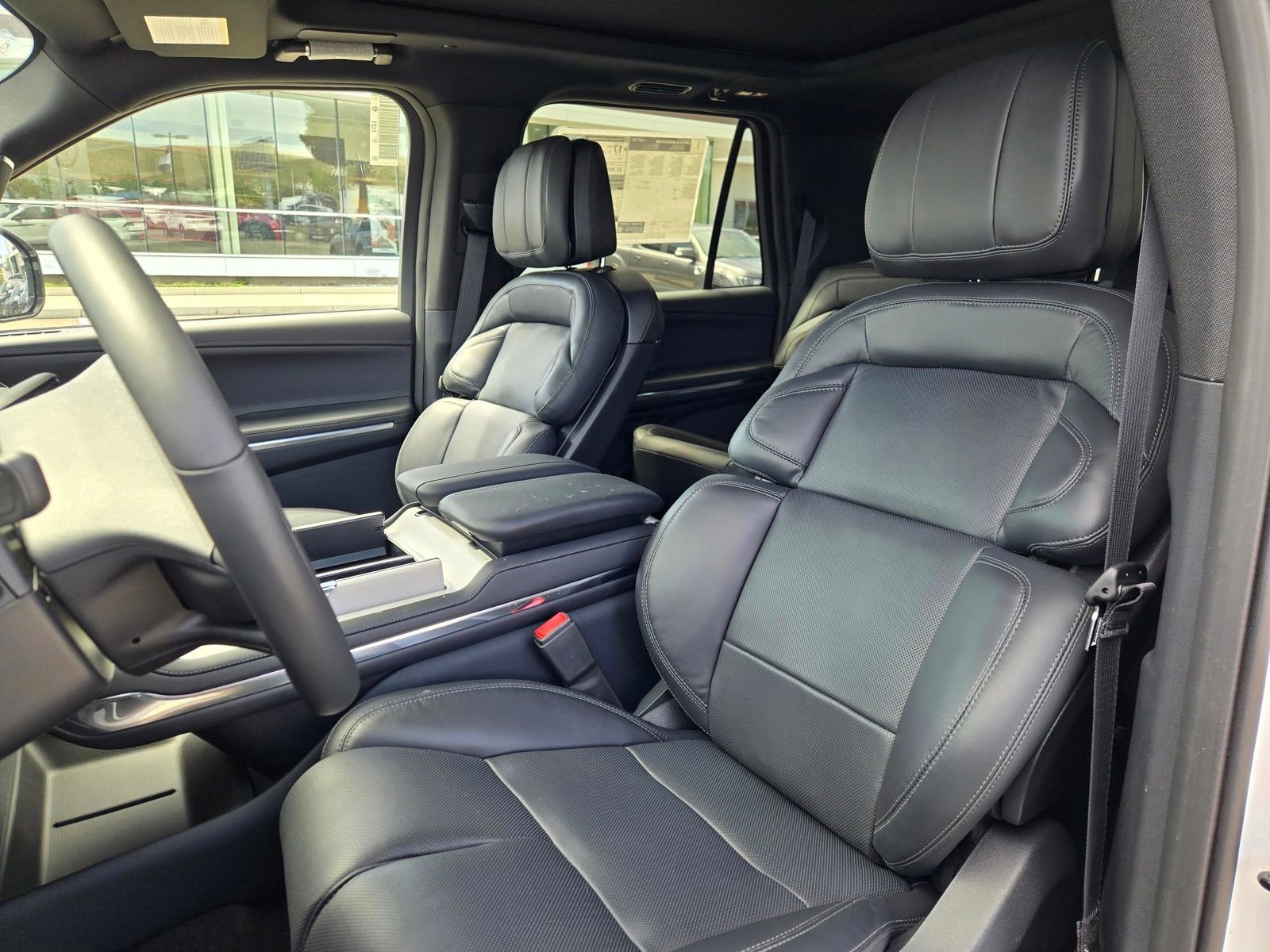 New 2026 Lincoln Navigator L Reserve AWD/4WD image 9