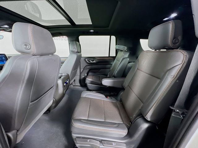 Used 2023 Chevrolet Suburban High Country image 24